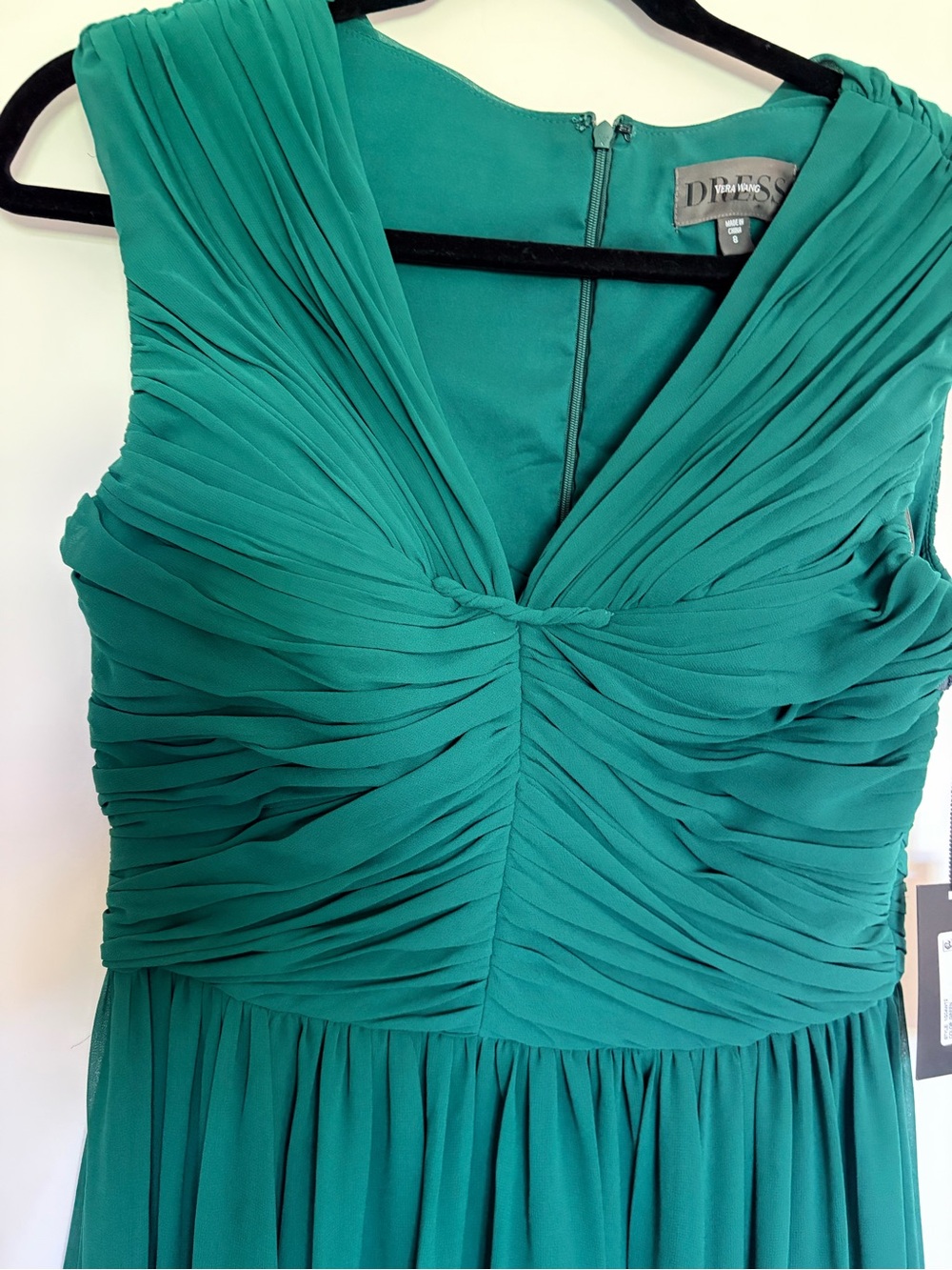 Vera Wang Emerald Green Ruched V-Neck Sleeveless Chiffon Gown NWT Dress - Picture 3 of 14